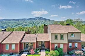 Timber Creek Townhome with 2 Decks and Mtn Views! West Dover